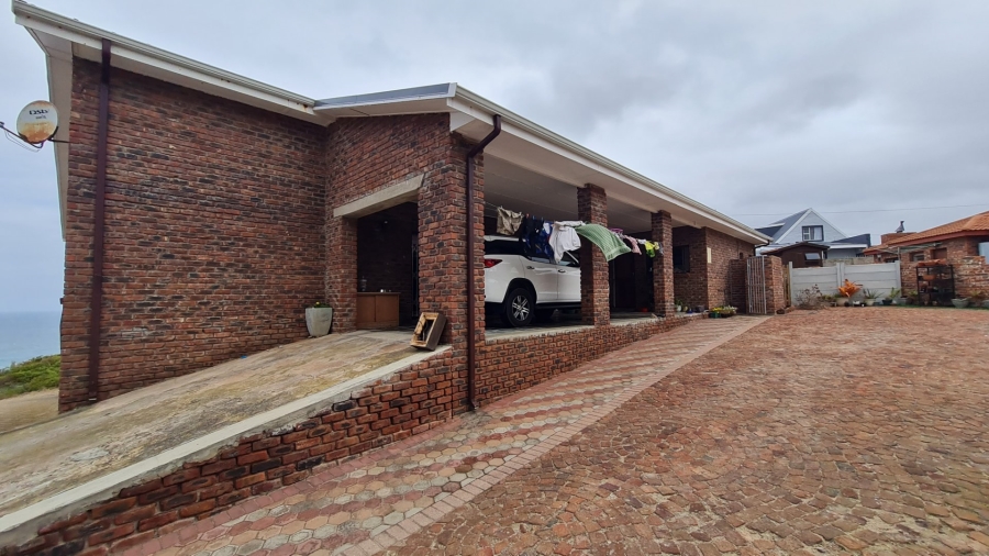 5 Bedroom Property for Sale in Dana Bay Western Cape